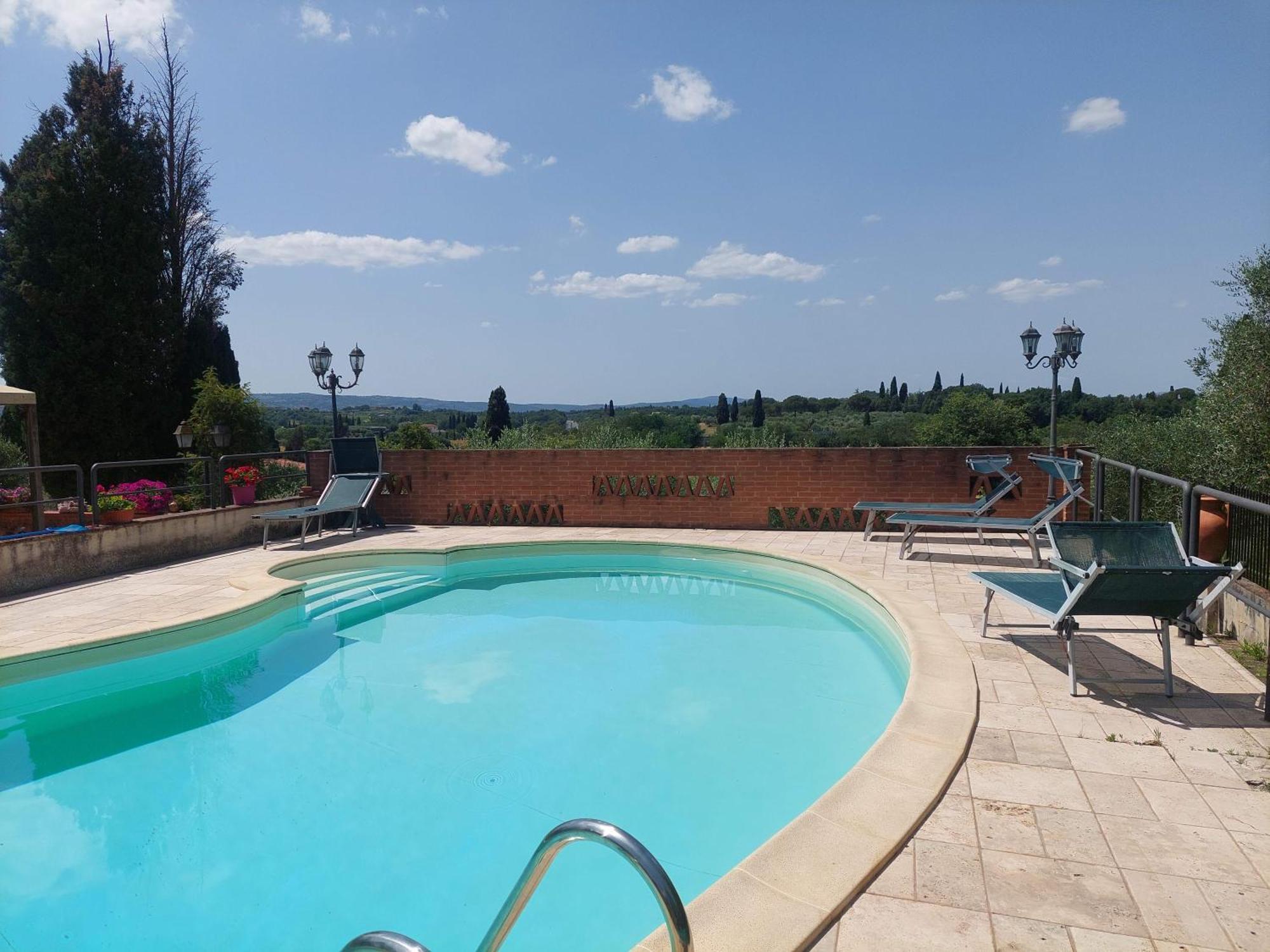 Casa Ezio Marchi - Due Appartamenti E Una Family Suite Bettolle Exteriör bild